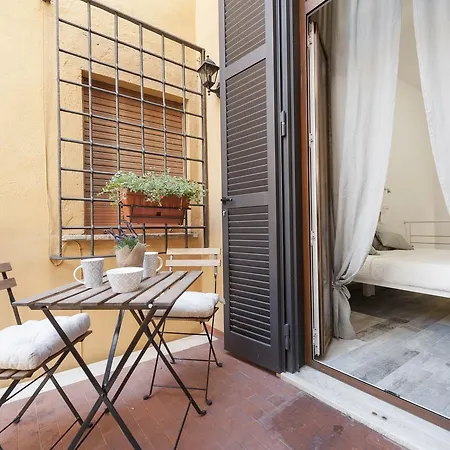 Awesome Duplex In Campo De' Fiori Area Rome