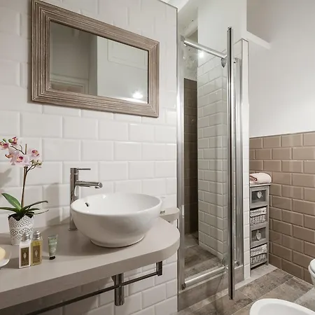 Awesome Duplex In Campo De' Fiori Area * Rome